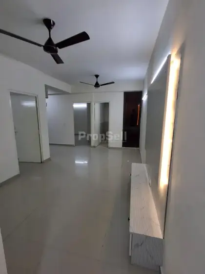 2 BHK Flat/Apartment for Rent in Conscient Habitat Prime, Sector-99A, Gurgaon - Photo 2
