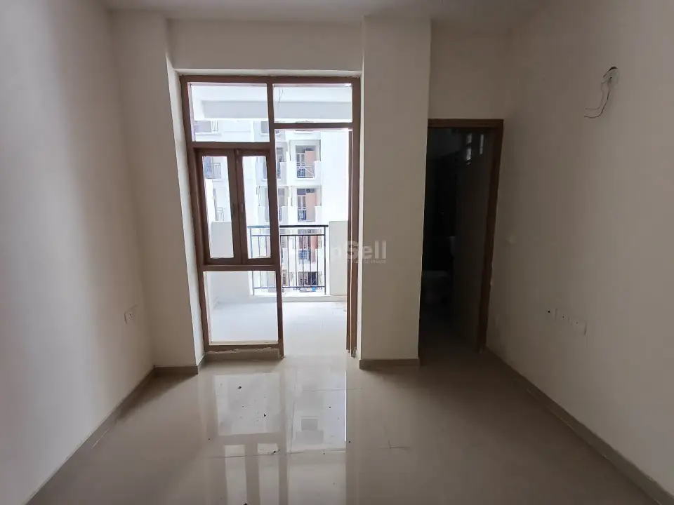 2 BHK Flat/Apartment for Sale in Pareena Om Apartments, Sector-112, Gurgaon - Photo 1