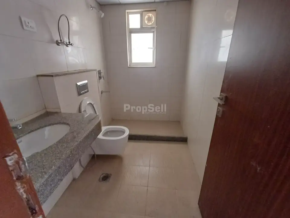 2 BHK Flat/Apartment for Sale in Godrej Air, Sector -85, Gurgaon - Photo 1