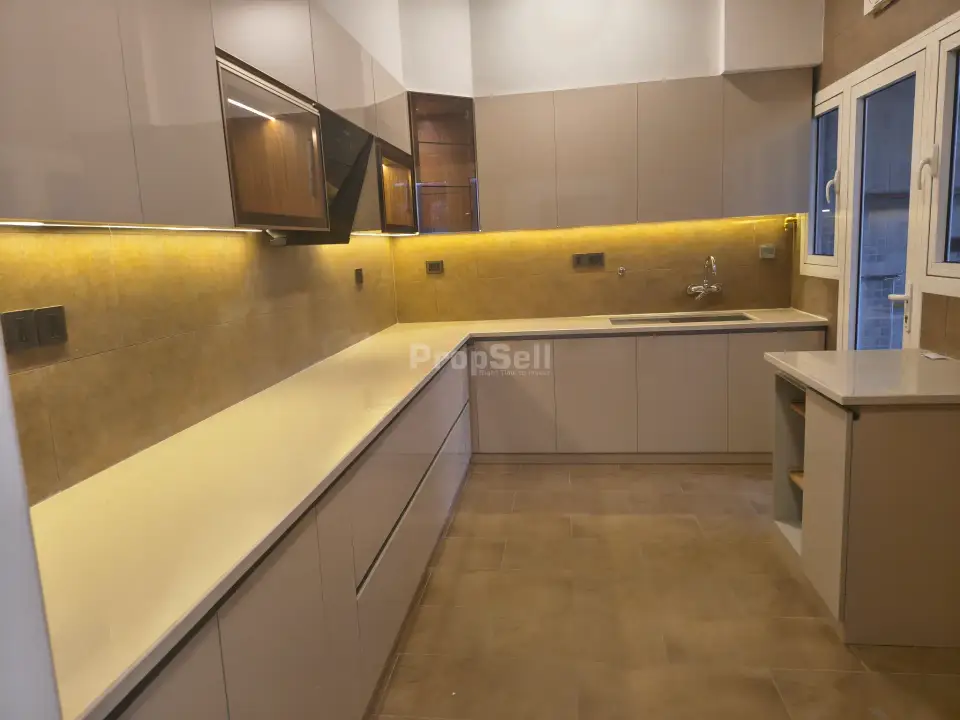 4 BHK Independent House / Villa for Rent in Sobha International City, Sector-109, Gurgaon - Photo 1