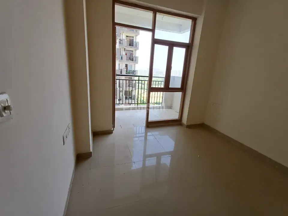 2 BHK Flat/Apartment for Sale in Pareena Om Apartments, Sector-112, Gurgaon - Photo 1