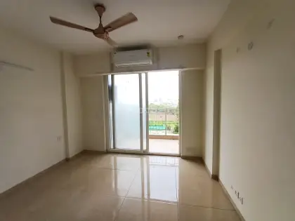 2 BHK Flat/Apartment for Sale in Tata La Vida, Sector-113, Gurgaon - Photo 2