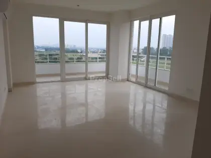2 BHK Flat/Apartment for Rent in Puri Emerald Bay, Sector-104, Gurgaon - Photo 2