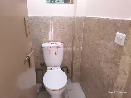 2 BHK Flat/Apartment for Rent in Pareena Laxmi Apartments, Sector-99A, Gurgaon - Photo 2