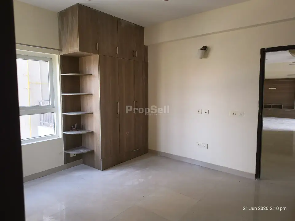 3 BHK Flat/Apartment for Rent in Adani M2K Oyster Grande, Sector 102, Gurgaon - Photo 1